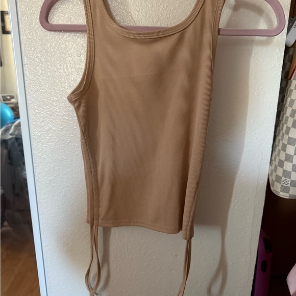 Tan Sleeveless Ribbed Top - Picture 2 of 3